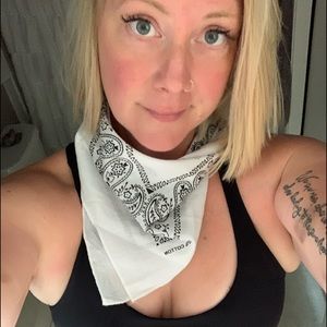 Meet your Posher, Angela